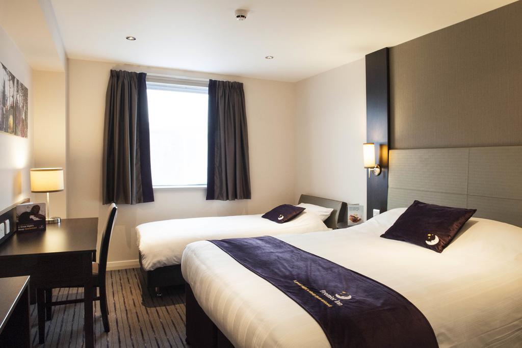 Premier Inn Dundee North الغرفة الصورة