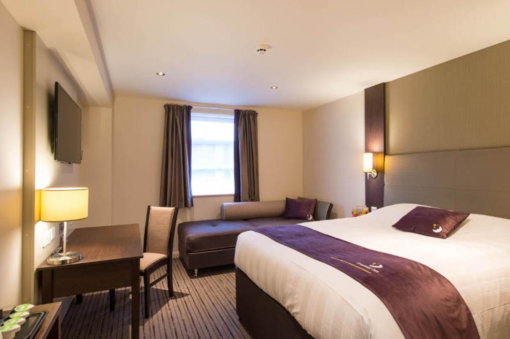 Premier Inn Dundee North الغرفة الصورة