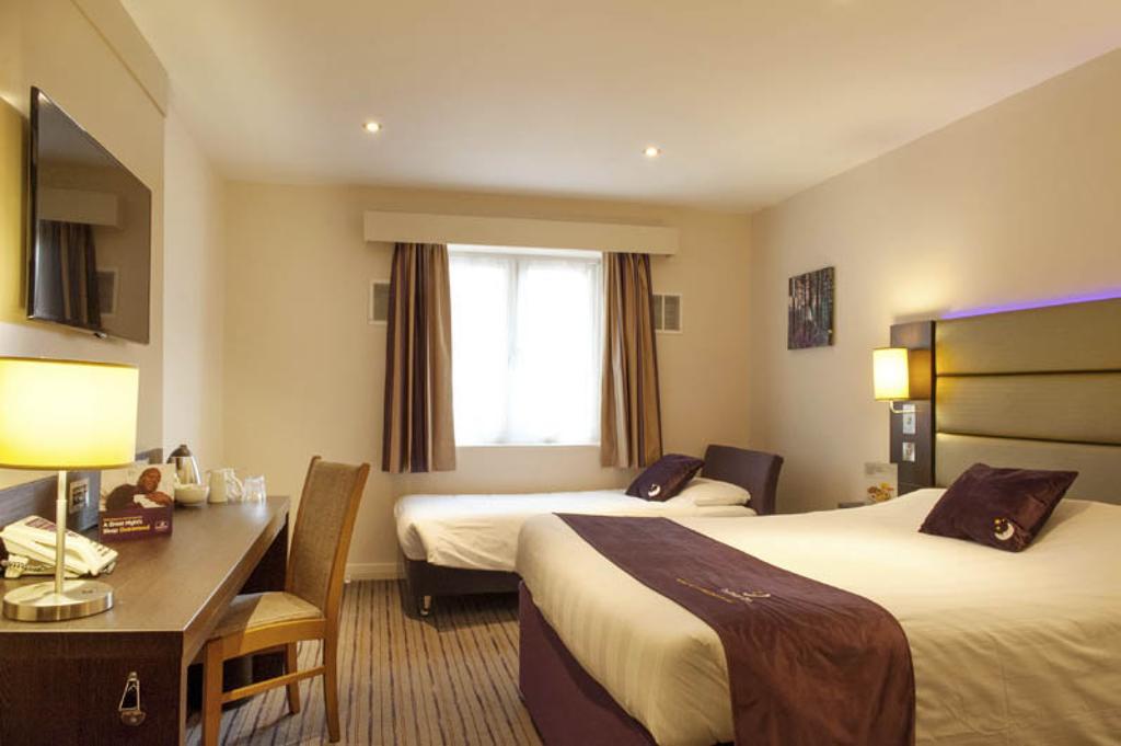 Premier Inn Dundee North الغرفة الصورة