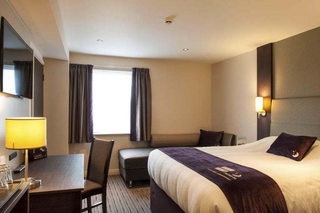 Premier Inn Dundee North الغرفة الصورة